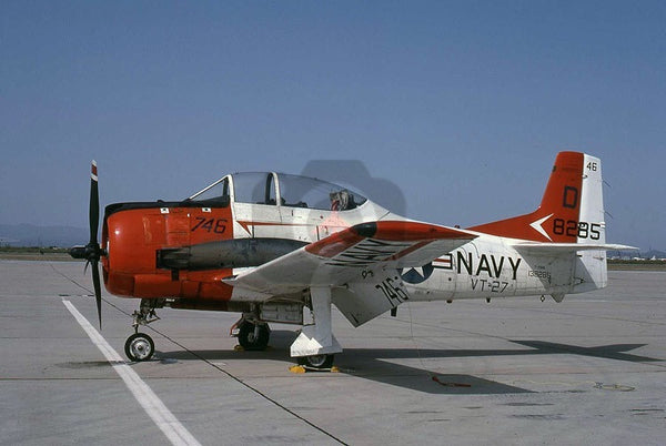 138285(D746) North American T-28B, USN(VT-27), 1982