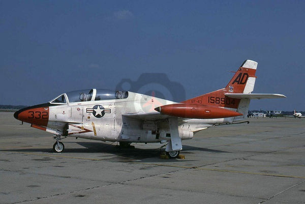 158904(AD332) North American T-2C, USN(VF-43), 1982