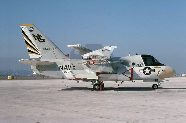 160585(NG707) Lockheed S-3A, USN(VS-37), 1977