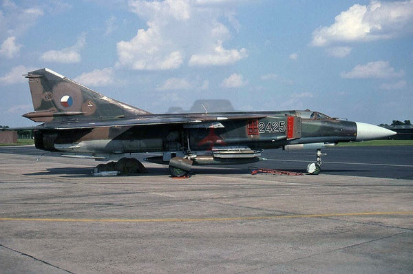 2425 Mikoyan MiG-23ML, Czech AF, Fairford 1997