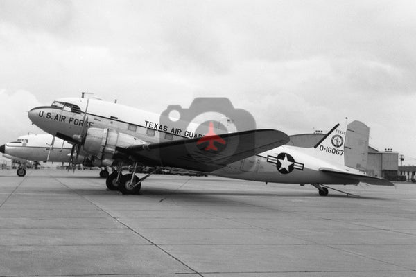 43-16067 Douglas VC-47A, Texas ANG,  Ellington 1966