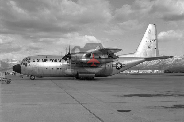 57-0486 Lockheed C-130D, USAF(17thATS), Elmendorf 1966