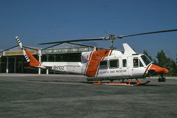 BH102 Bell 212, Bangladesh AF, Chittagong 1998