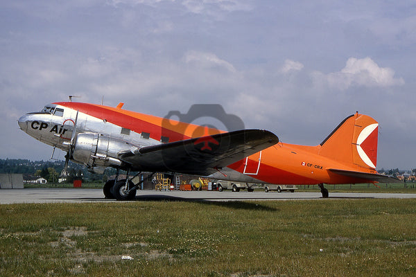 CF-CRX Douglas DC-3, CP Air