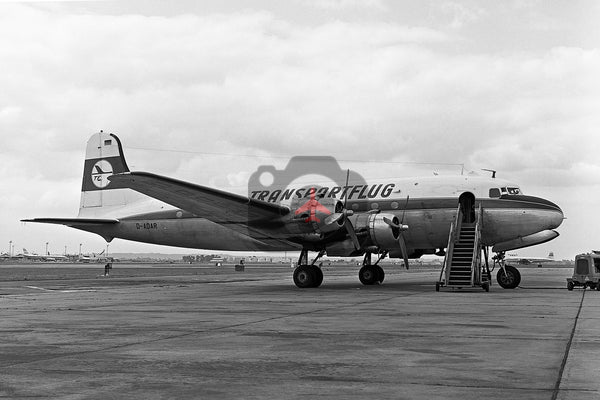 D-ADAR, Douglas DC-4, Transportflug