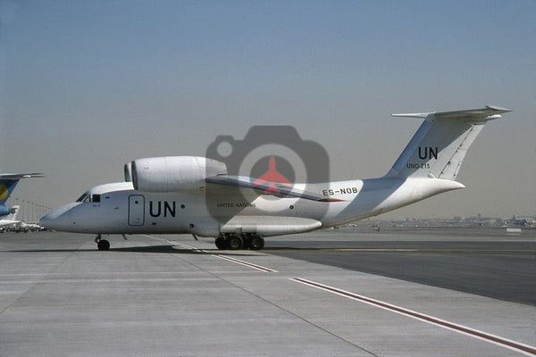 ES-NOB(UNO-215) Antonov An72, United Nations, 2004