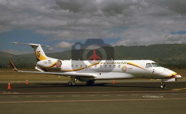 FAE051 Embraer ERJ-135BJ, Ecuadorian AF, Quito 2014