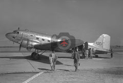 G-AGKE Douglas DC-3, BOAC, c1950 (2)