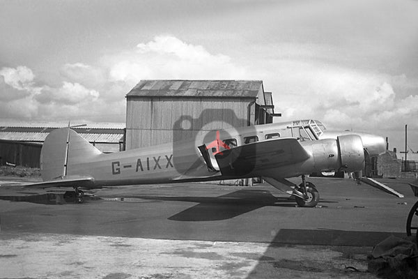 G-AIXX Avro 652 Anson 1, Croydon, 1948