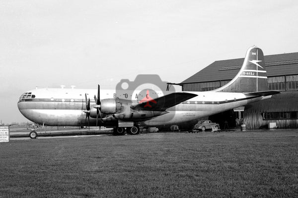 G-AKGJ Boeing 377 Stratocruiser, BOAC, Heathrow