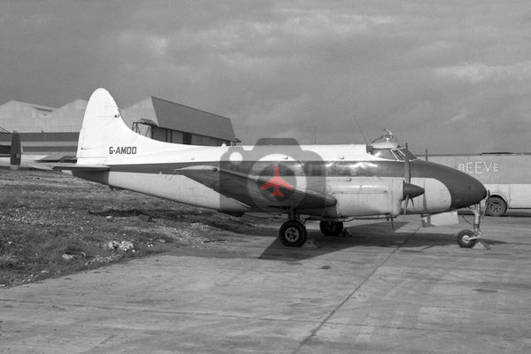 G-AMDD De Havilland DH104 Dove, Luton 1965