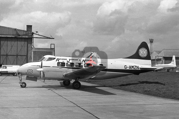 G-AMZN De Havilland DH104 Dove, Richard Johnson & Nephew, Luton