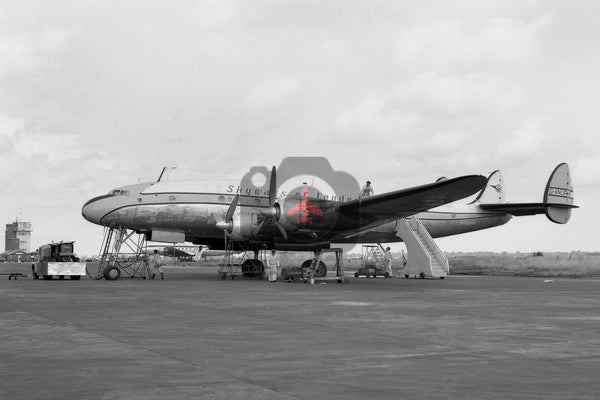 G-ANUR Lockheed L-049 Constellation, Skyways of London, Luton 1963
