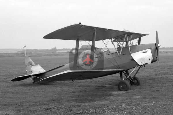 G-AOGS De Havilland DH82A Tiger Moth, Luton 1963