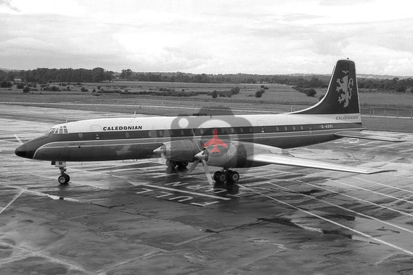 G-AOVI Bristol Britannia 312, Caledonian Airways, Gatwick