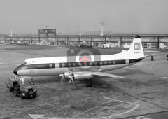 G-APEY Vickers Viscount 806, BEA, Gatwick, 1967