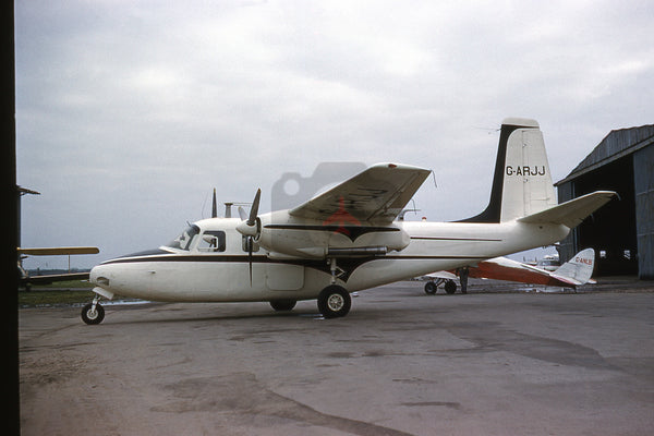G-ARJJ Aero Commander 520