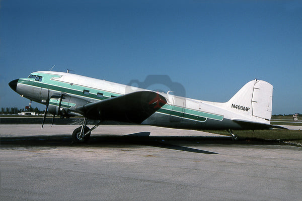 N400MF Douglas DC-3