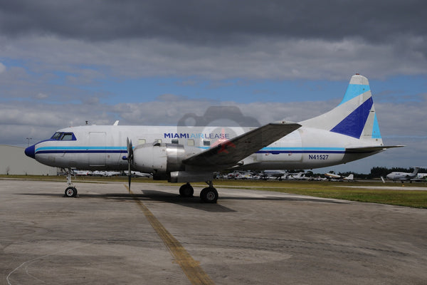 N41527 Convair CV440 Miami Air Lease, Opa Locka 2011