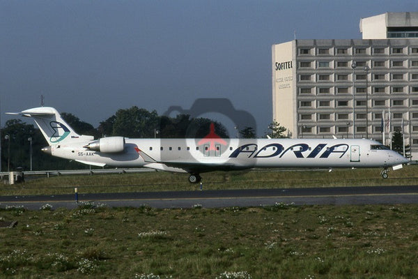 S5-AAK Canadair CL600-2D24 Adria Airways, 2007