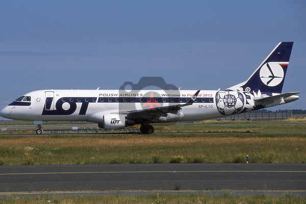 SP-LIO Embraer ERJ- 175LR, LOT, Poland 2012 colour scheme