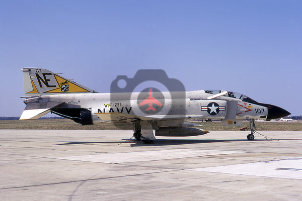 158372(NE107) McDonnell Douglas F-4J, USN(VF-21), Andrews 1972