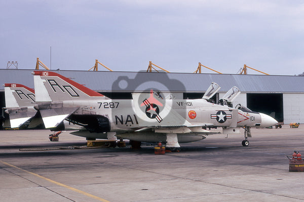 157287(AD101) McDonnell Douglas F-4J, USN(VF-101), Oceana 1974
