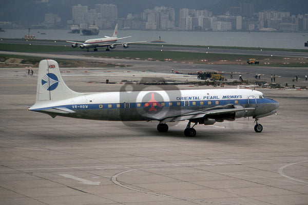 VR-HGW Douglas DC-6B, Oriental Pearl Airways, Kai Tak 1973