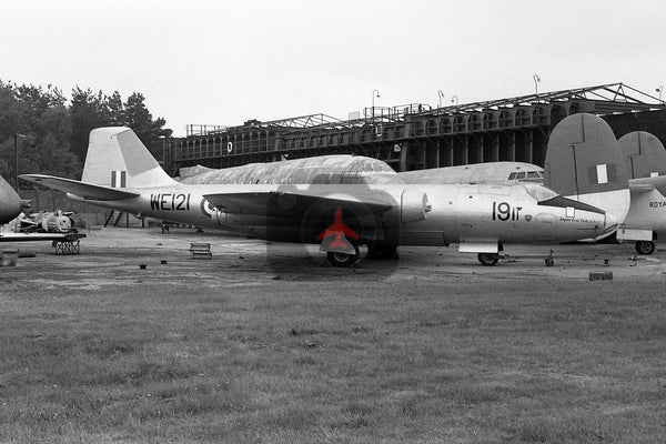 WE121 English Electric Canberra B.2, Empire Test Pilots School, Farnborough 1964
