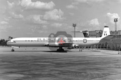 XR397 De Havilland DH106 Comet C.4, RAF Heathrow
