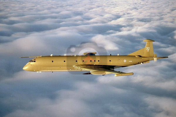 XV232 Hawker Siddeley Nimrod MR2, RAF, 1994, air-to-air